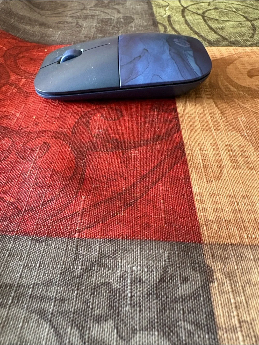 HP Z3700 wireless mouse in the blue lumiere pattern